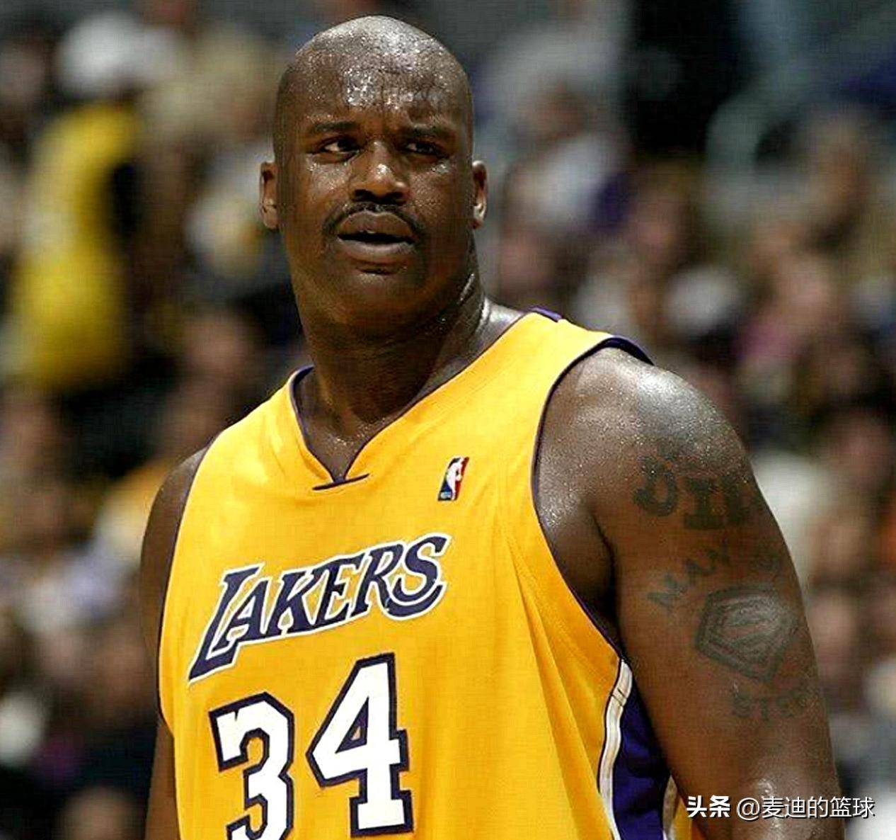 邓涵文因经济保障和新东家前景决定离开武汉三镇，加盟云南玉昆，成为球队核心球员。（因经济保障与前景考量，邓涵文告别武汉三镇，加盟云南玉昆担纲球队核心）