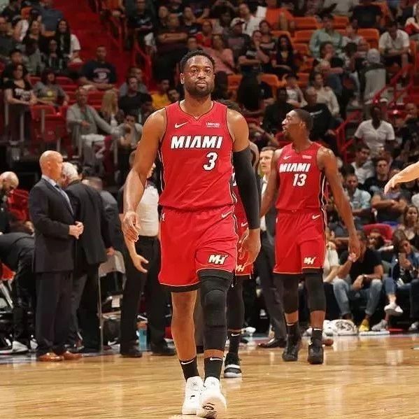 TA：阿隆索帅位暂时安全，输曼城不会让他立刻从皇马下课（TA：阿隆索帅位暂无大碍，哪怕输给曼城也不会立即被皇马解雇）