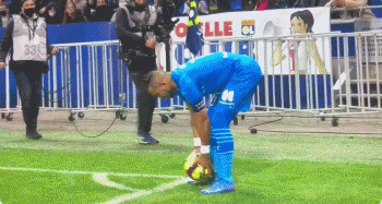 都灵旧将：莫德里奇总能带来不同，莱奥一个动作就能决定比赛