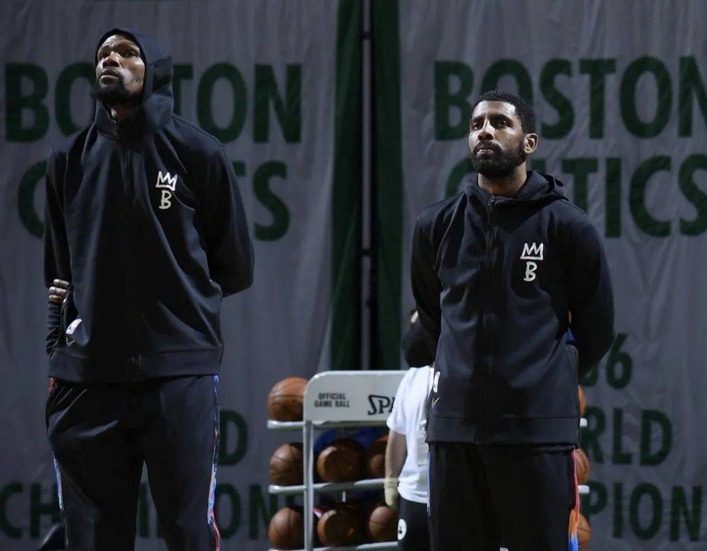 NBA：雄鹿再取关键胜利 字母哥率队登榜首（NBA：雄鹿再取关键一胜 字母哥带队升至榜首）