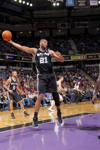 于根伟谈于汉超退役：联赛收官战的拥抱，有我对他的敬意（于根伟谈于汉超退役：谢幕战那一抱，是我对他的致敬）