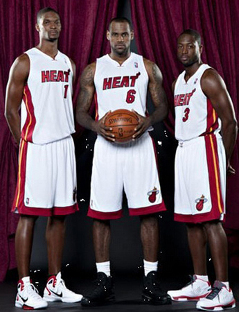 中超球队阵容分析：武汉三镇近期变化,（武汉三镇阵容变动一览：中超近况解析）